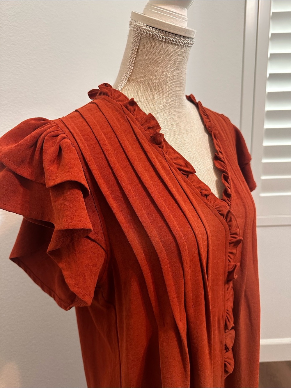 entro Rust Ruffle-Trim Tunic - Picture 6 of 11